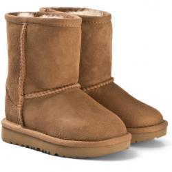 UGG Australia 밤나무 클래식 유산 II 부츠