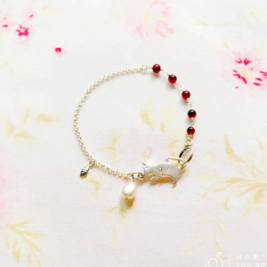 내게 첫 고양이 bracelet (1월 탄생석- 가넷고양이)