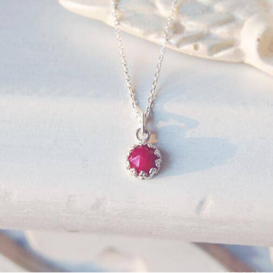 Shall We Kiss- 사랑의 루비 necklace (7월 탄생석)