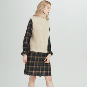 [ATHE VANESSABRUNO] 베이지 하이넥 알파카혼방 베스트