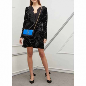 Marc Jacobs Wallet on chain