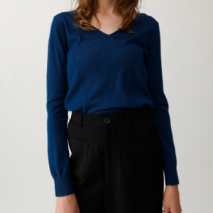 STANDARD V NECK セーター