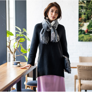 アクリルナイロンウールクルーネックリラックスニット