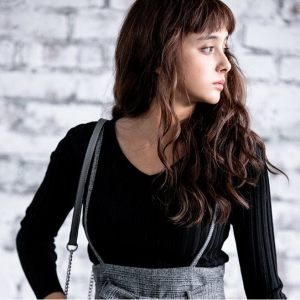 フィットニットVネックトップス