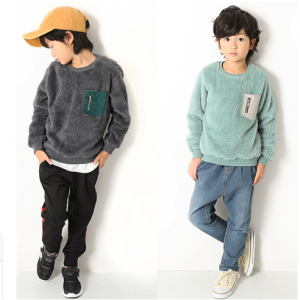 ポケット付きボアプルオーバー