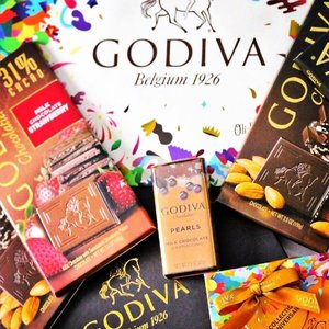 FREE 4-pc Petite Dark Chocolate Biscuit Pack with any $49+ purchase - Sitewide @ GODIVA