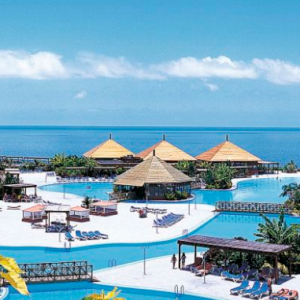 TUI Summer Holidays 2019 - Up to £300  OFF Per Couple This May & June