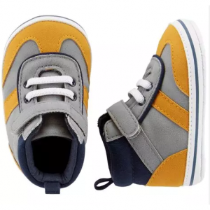 Carter's ベビー　スニーカー