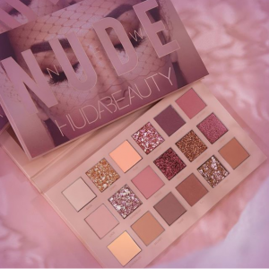 HUDA BEAUTY The New Nude 眼影盘