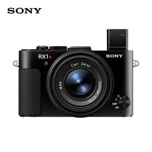 立减CNY￥100,索尼（SONY）DSC-RX1RM2 黑卡数码相机 全画幅 约4240万有效像素（蔡司35mm F2广角 WIFI/NFC）