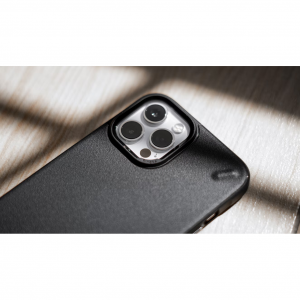 UAG Monarch vs. OtterBox Defender vs. Spigen Tough Armor vs. Speck Presidio2: Full Comparison & Verdict 2025