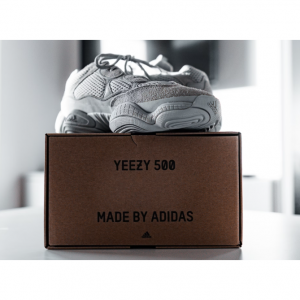 Yeezy deals 500 dupes