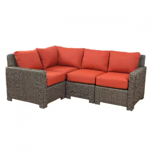 Hampton Bay 转角藤条编沙发带垫子 4个座位