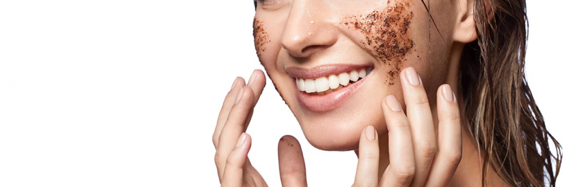 7 Best Face Scrubs For Acne-Prone and Oily Skin to Remove Dead Skin, Blackheads & Whiteheads 2024