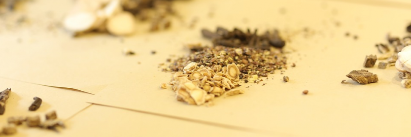 Ultimate Guide to Traditional Chinese Medicine: Herbs List, Benefits, Uses & Tips for Drinking