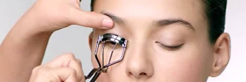 5 Best Drugstore Eyelash Curlers for Asian Eyes 2024