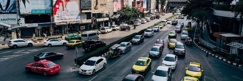 2024泰国交通及自驾行驶指南（交规+常见标志图解+停车+加油+让路+高速收费+罚单）