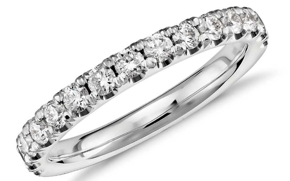 扇贝型密钉钻石戒指 铂金（1/2 克拉总重量）