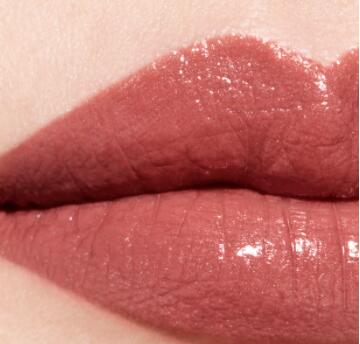 Top 4 CHANEL Adrienne Lipstick Dupes: Comparison & Reviews 2023 - Extrabux