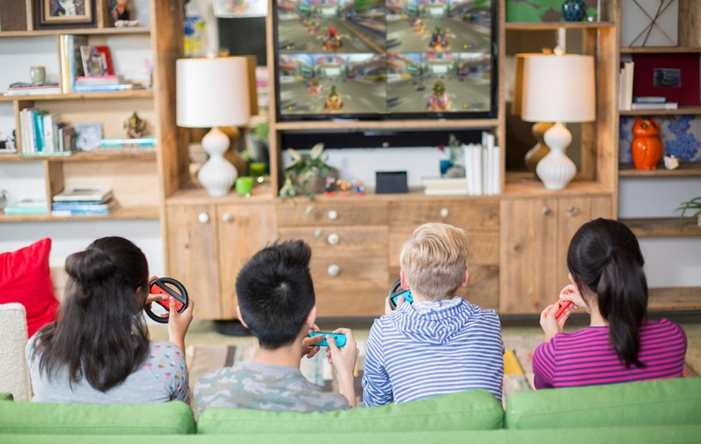 《马里奥赛车8豪华版》- <Mario Kart 8 Deluxe> 《马里奥赛车8豪华版》-<Mario Kart 8 Deluxe>