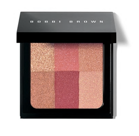 盈亮颜彩盘-优雅蔓莓 · “桃花妆”LOOK