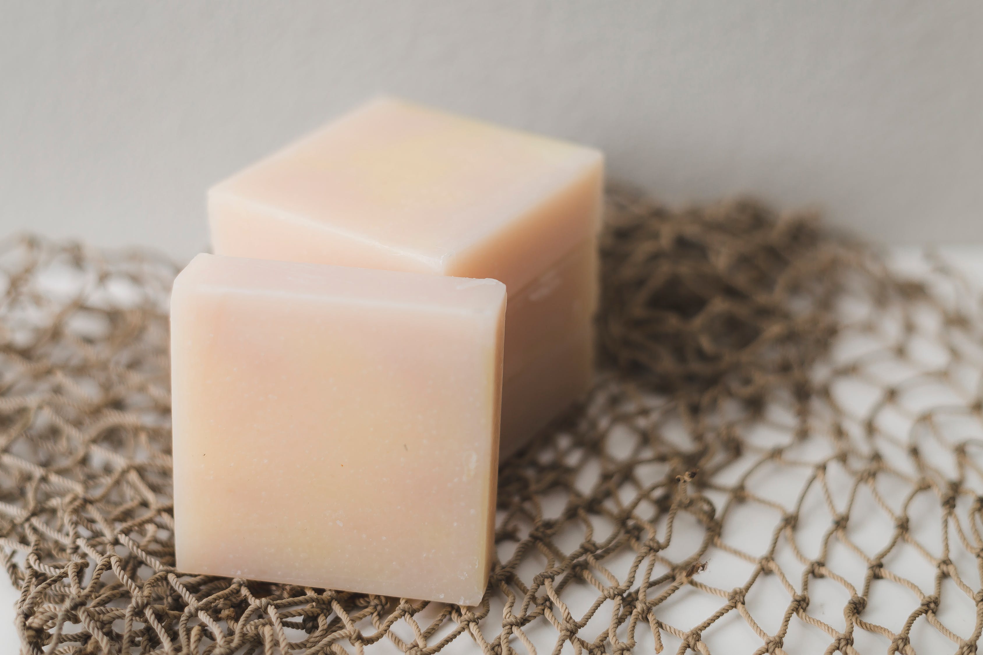 7 Best Natural Organic Facial Bar Soaps for Dry & Sensitive Skin