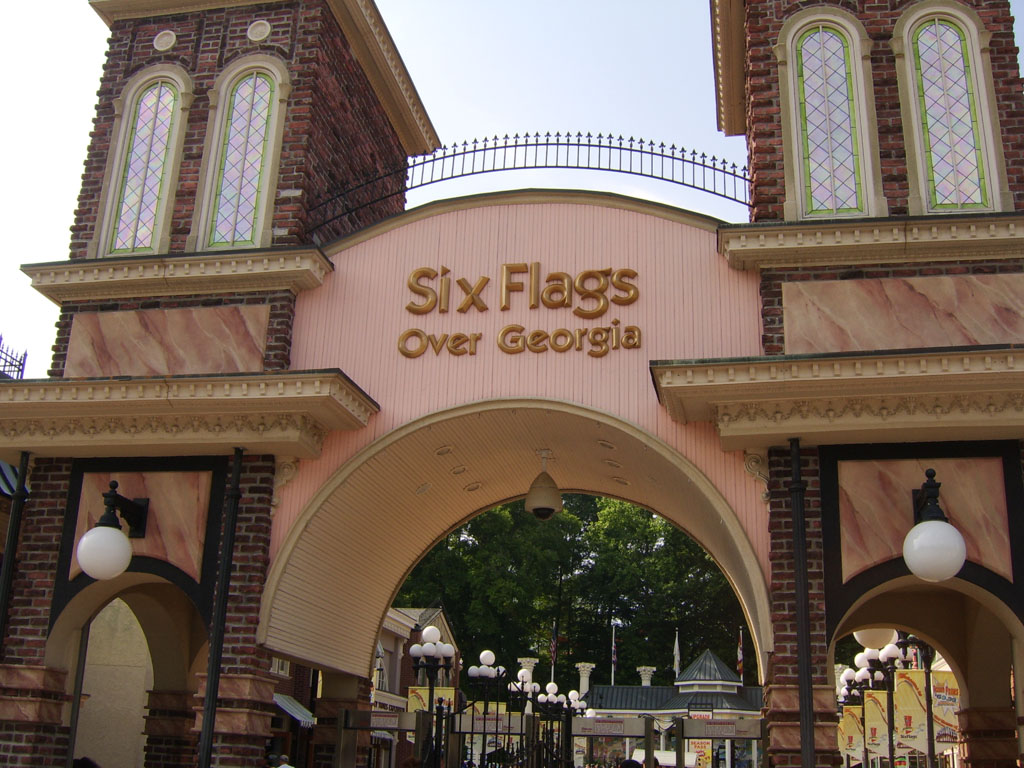 The Ultimate Guide to Visiting  Six Flags Over Georgia