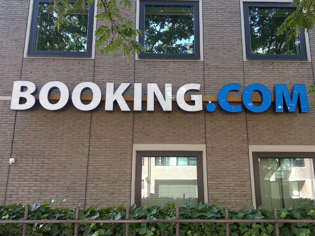 缤客是什么？Booking和携程哪个好？（优缺点对比+优惠+Booking客服联系方法）