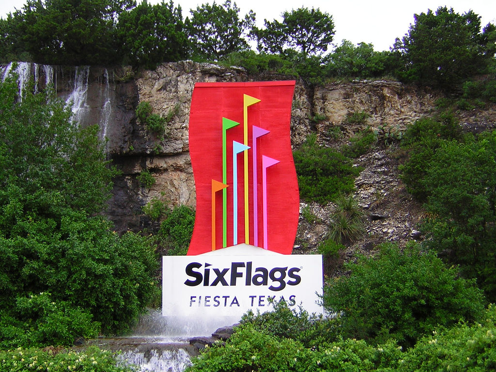 First Timer's Guide to Six Flags Fiesta Texas - Tickets, Maps, Parking, Rides and More 	 	 	