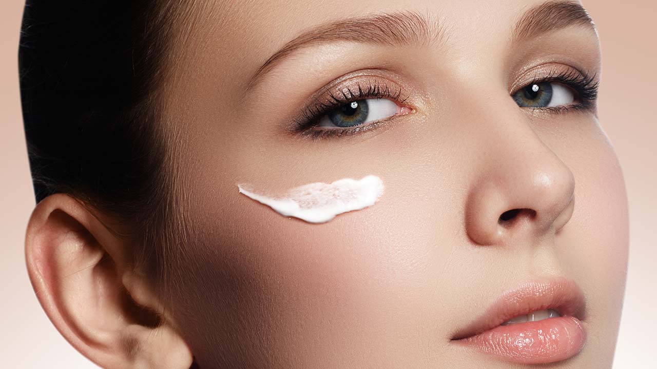 Best 9 Hypoallergenic Eye Creams for Sensitive Skin to Fight Wrinkles and Dark Circles