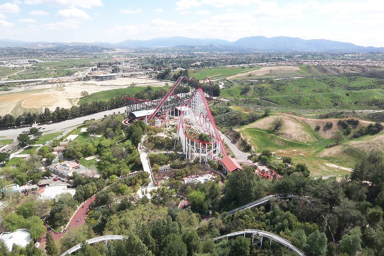 Six Flags Magic Mountain Planning Guides for First Time Visitors 
