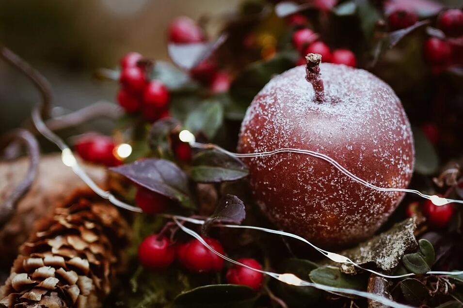 6 Best Places to Buy the Cheapest 2019 Christmas Decorations