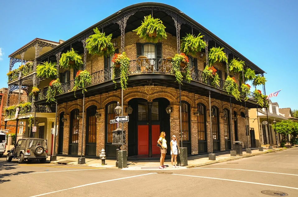 Ultimate Road Trip from Houston to New Orleans - Best Stops, Where to Stay and Eat