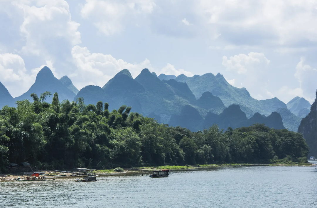都说桂林上水甲天下,有机会外出游玩怎能错过这个从小就从书本上接触