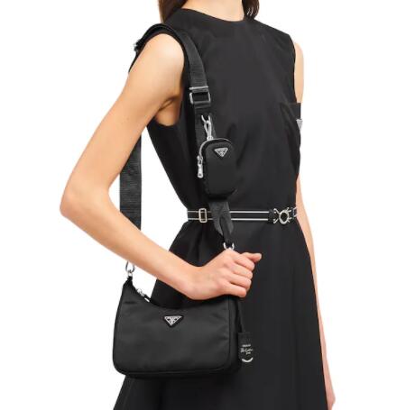 PRADA Crossbody Bag, - Handtaschen & Accessoires 2022/10/12 - Realized price:  EUR 450 - Dorotheum