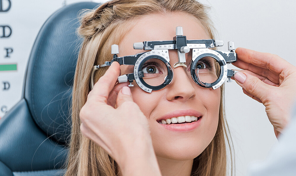 2025最全法国Essilor依视路镜片选购指南(镜片类型及功能+各系列区别+防伪+官方价格表+配镜网站)