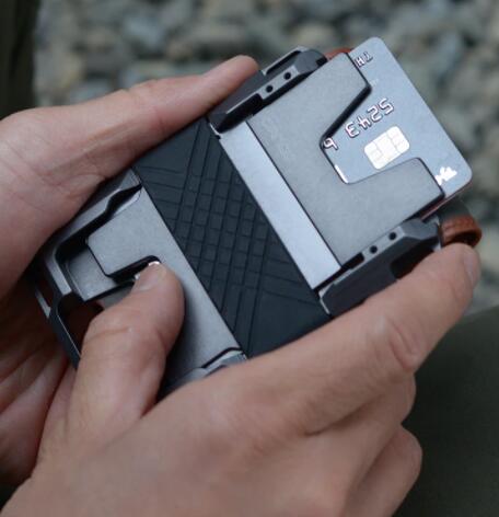 Review: Ridge Wallet vs. Fantom vs. Aviator vs. Trayvax vs. Dango ...