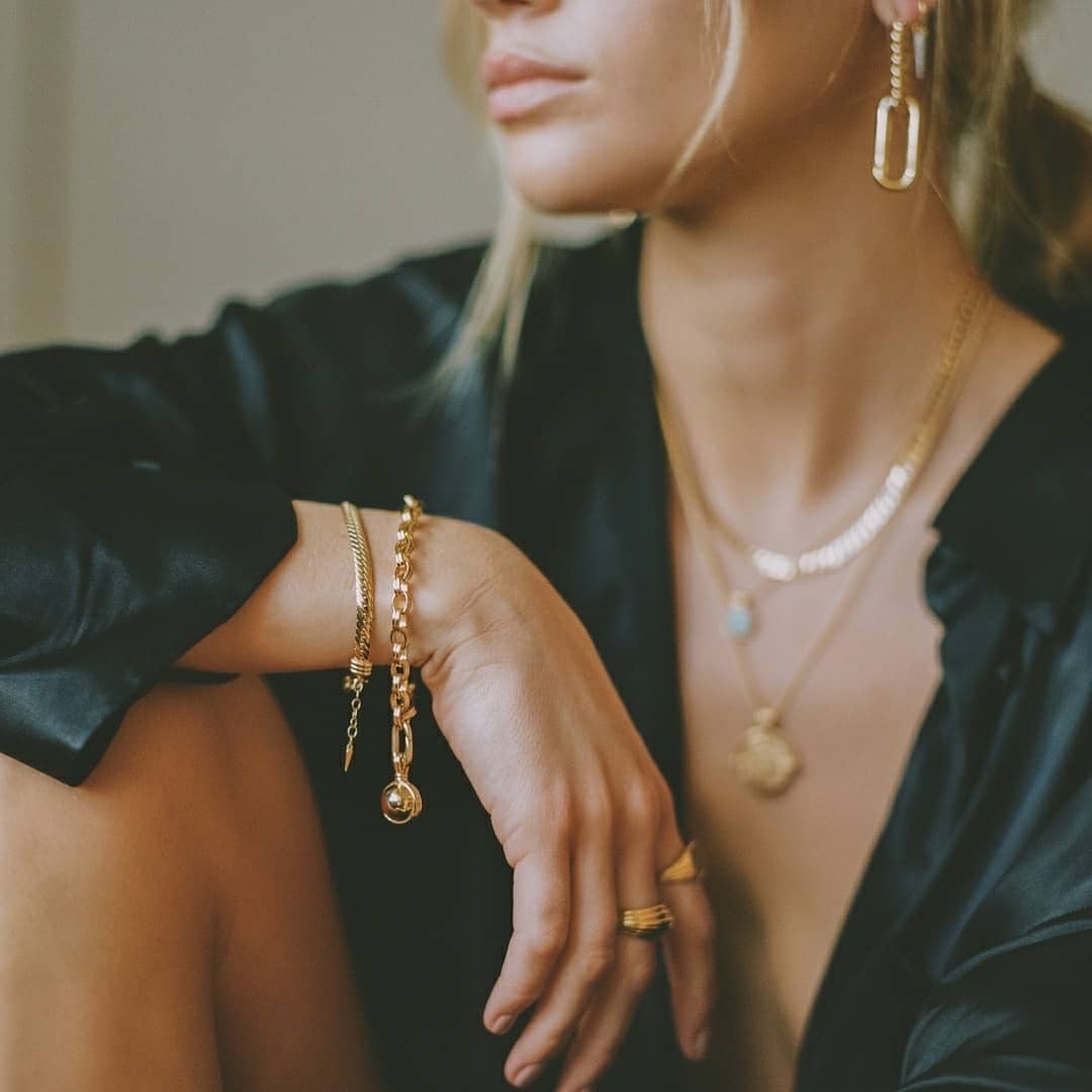 8 Best Affordable Jewelry Brands Like Mejuri in 2022