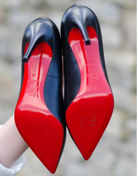 Real vs Fake Louboutin shoes. How to spot counterfeit Christian Louboutin  red bottom high heels 