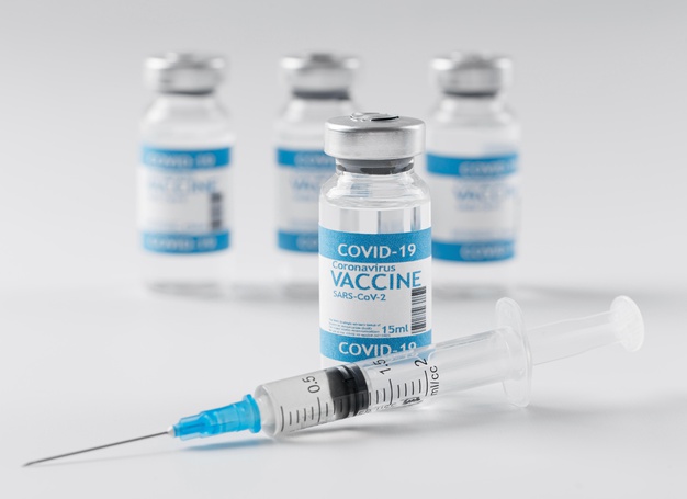 healthcare-coronavirus-vaccine-arrangement_23-2148920785.jpg