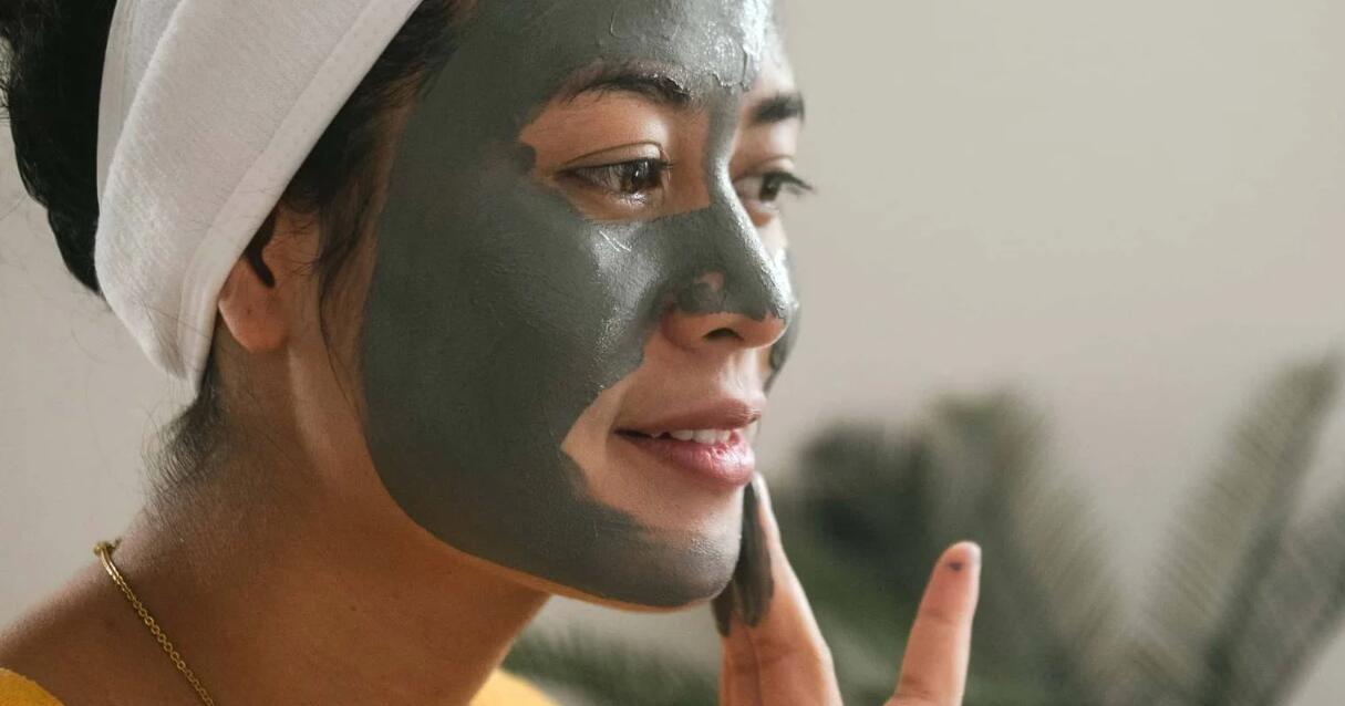 Top 7 Best Drugstore Clay Masks for Pores and Blackheads 2024