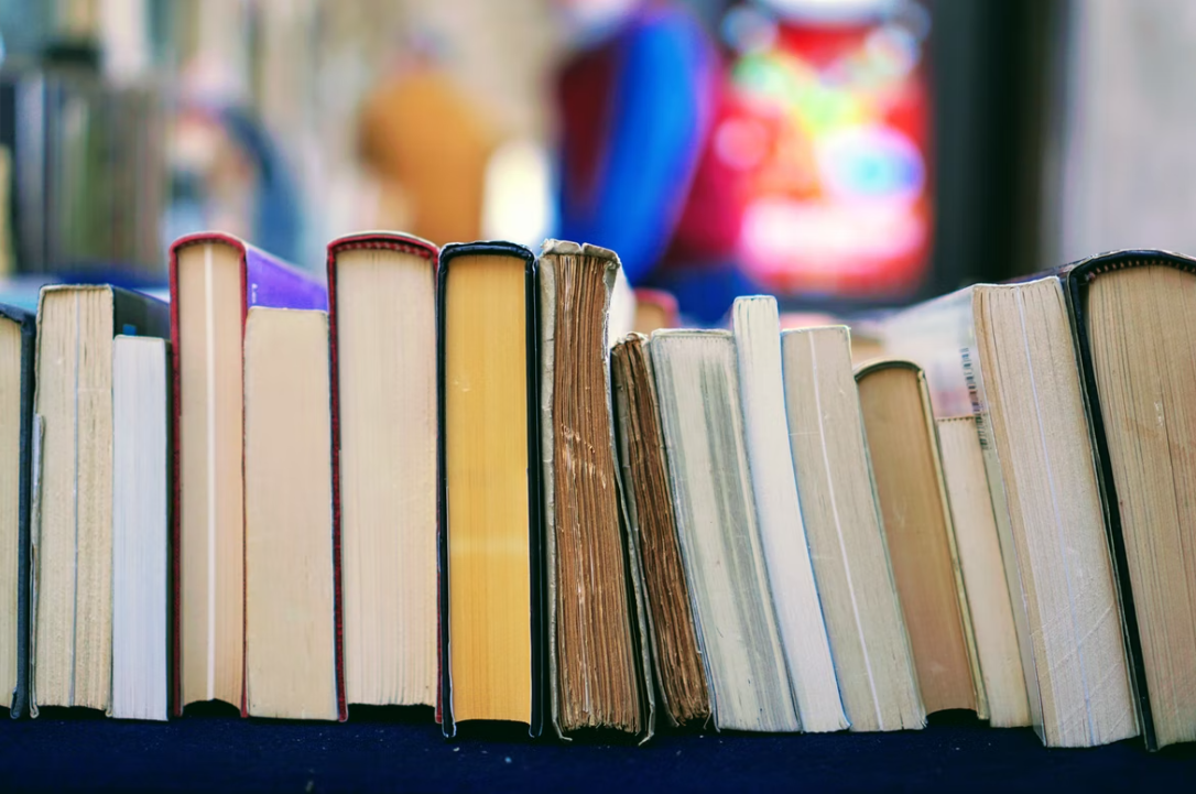 13 Cheapest Ways to Get College Textbooks (Free or A Big Discount)