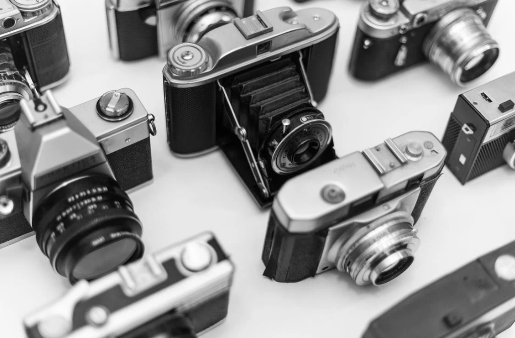 Canon vs. Nikon vs. Sony vs. Fujifilm: Which Brand Wins the Camera Showdown?