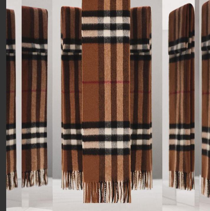 Burberry Outlet vs. Retail: Differences, Quality & Price 2023 - Extrabux