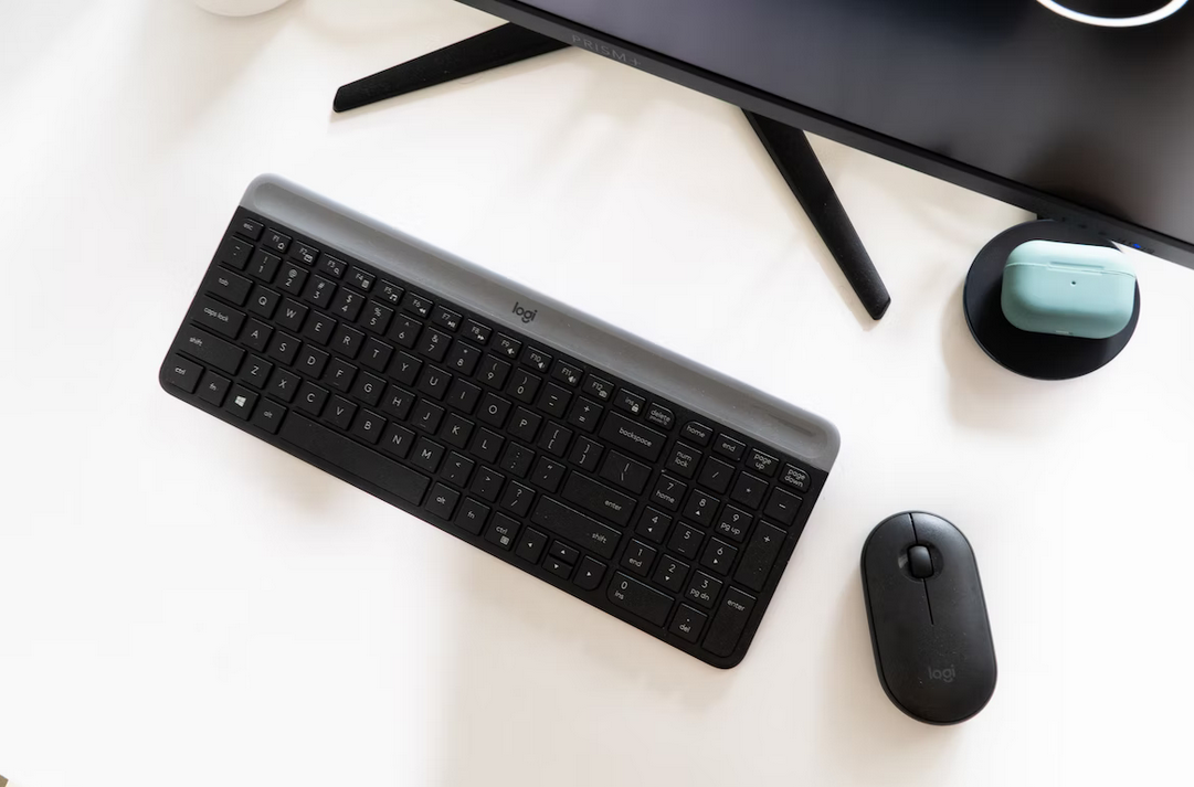 Logitech Gaming Software vs. G Hub vs. Options: Differences and Reviews 2024