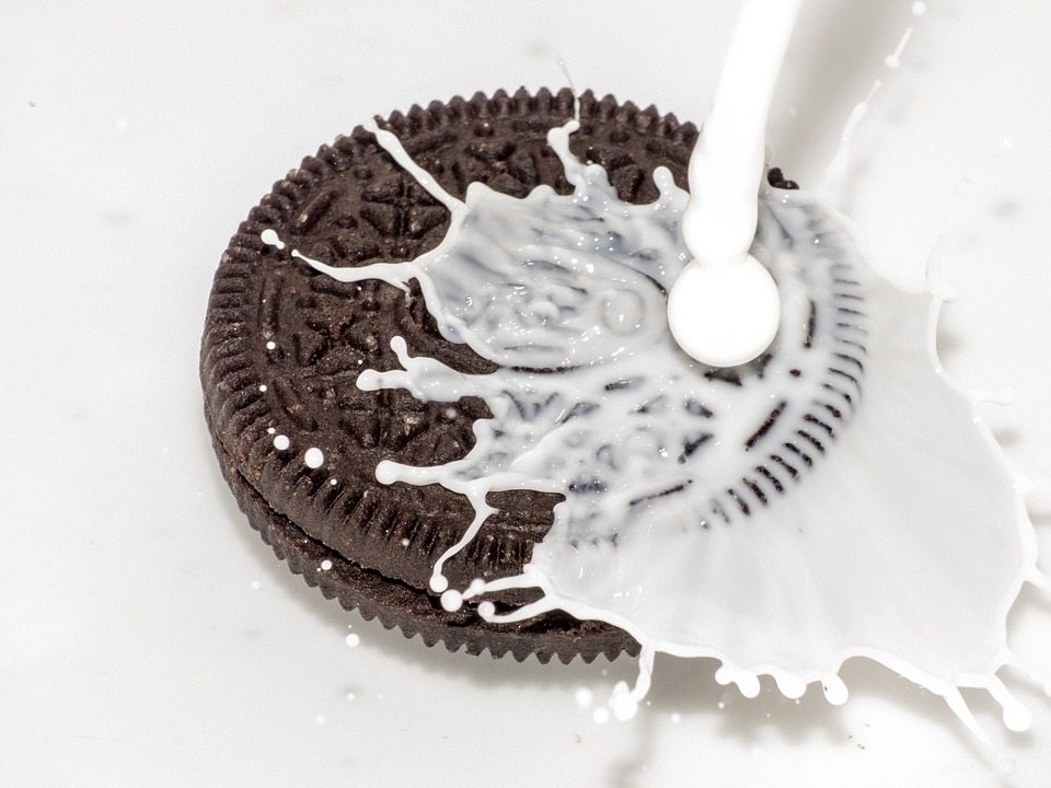 Oreos vs. Hydrox Cookies: Who Wins the Cookie Brand Showdown? What About Other Alternatives?