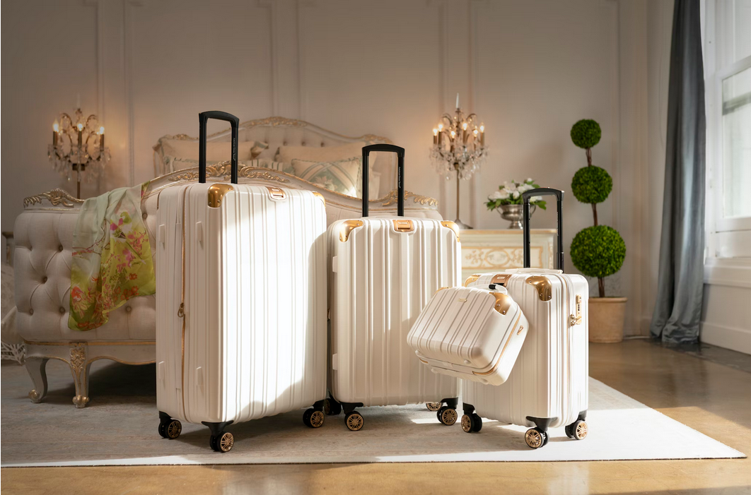 Rockland vs. Samsonite vs. Coolife vs. American Tourister Luggage: Which One is the Best Option?