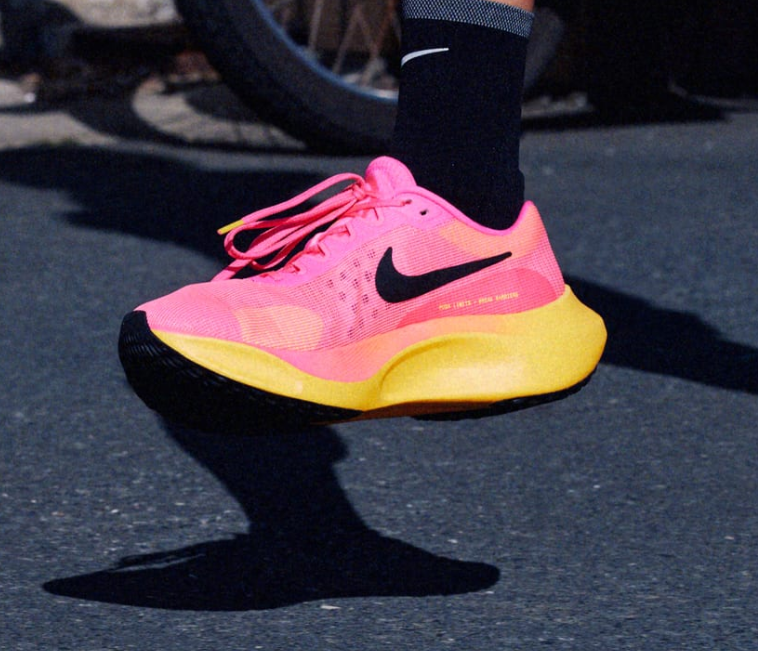 Nike InfinityRN 4 vs. Pegasus 40 vs. Invincible 3 vs. Zoom Fly 5 Differences and Reivews 2025