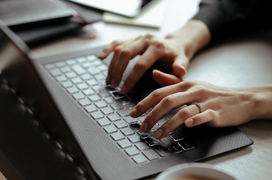 2025外国人、港澳台人士注册抖音/QQ/12306/淘宝攻略（流程+实名+证件+常见问题）