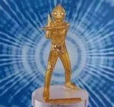 周生生奥特曼金像